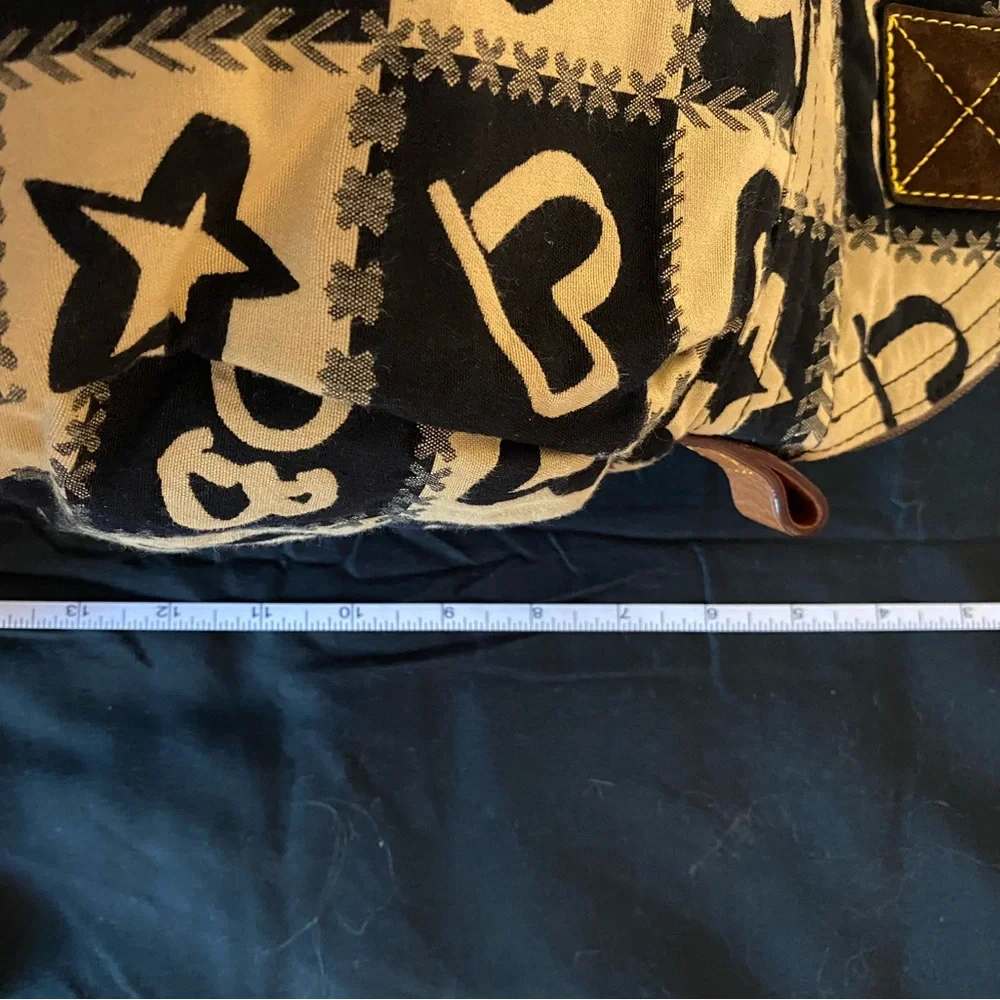 Dooney & Bourke Black and Tan Pattern Shoulder Bag - Picture 4 of 11